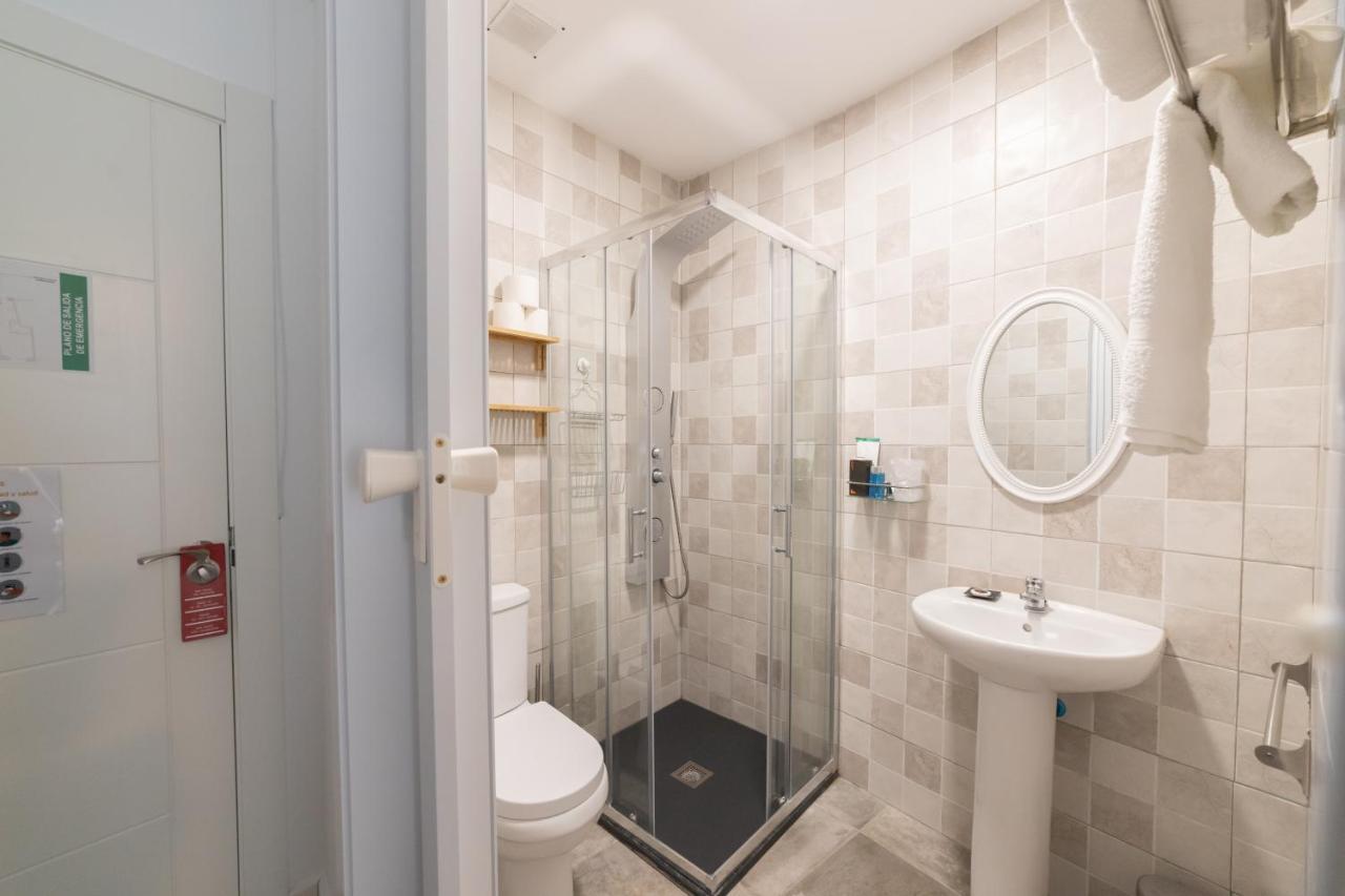 Hostal Puente De Hierro Logroño Eksteriør bilde