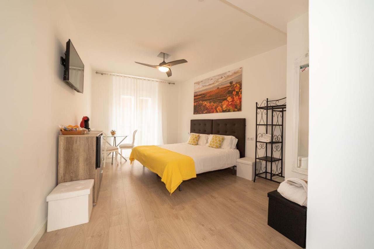 Hostal Puente De Hierro Logroño Eksteriør bilde